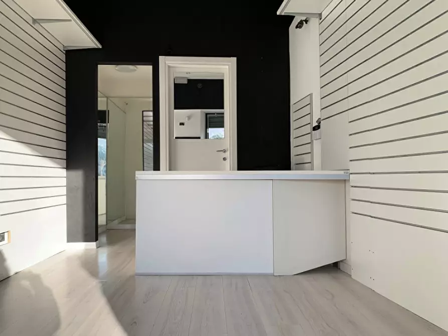 Immagine 8 di Negozio in affitto  in Campo San Giacomo 18 a Trieste