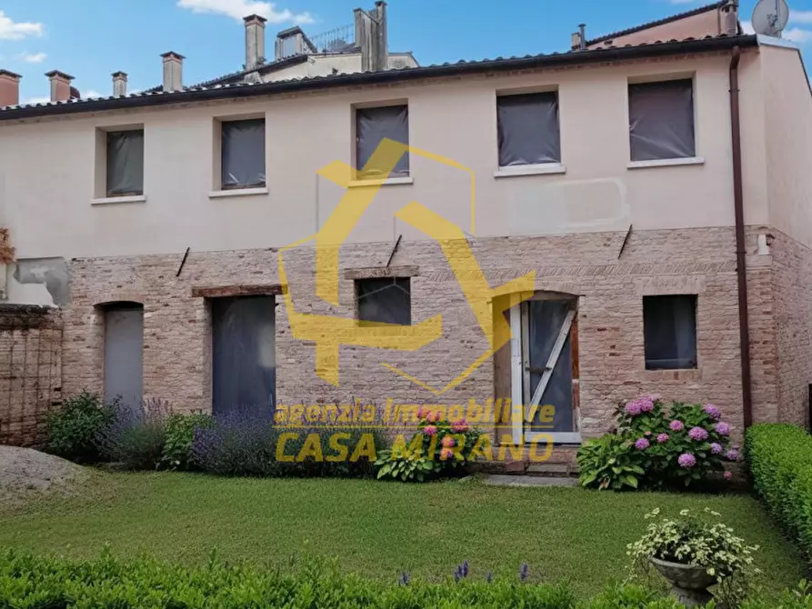 Immagine 1 di Casa indipendente in vendita  in Piazza Ferretto a Venezia