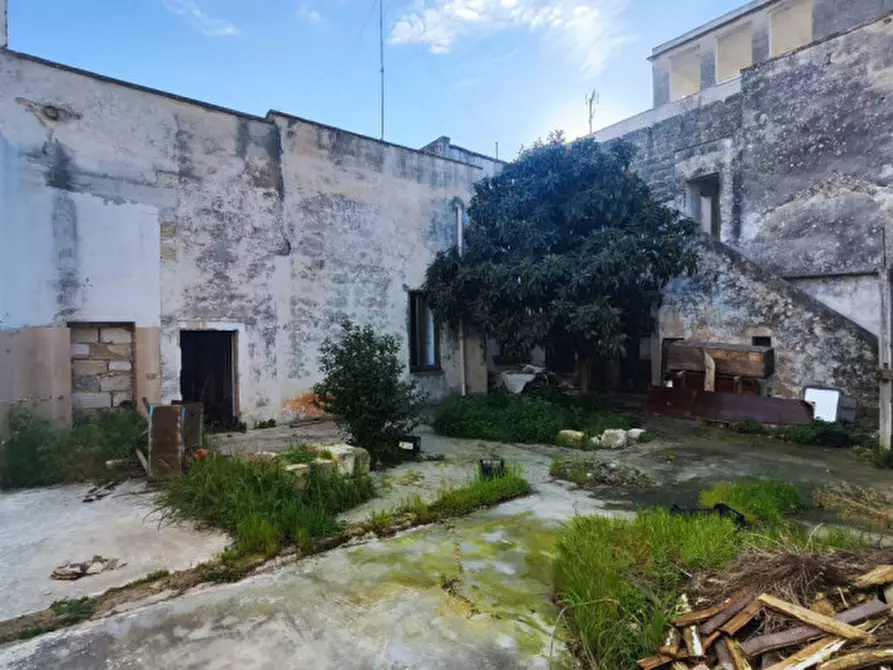 Immagine 43 di Casa indipendente in vendita  in Via Garibaldi 9 a Guagnano