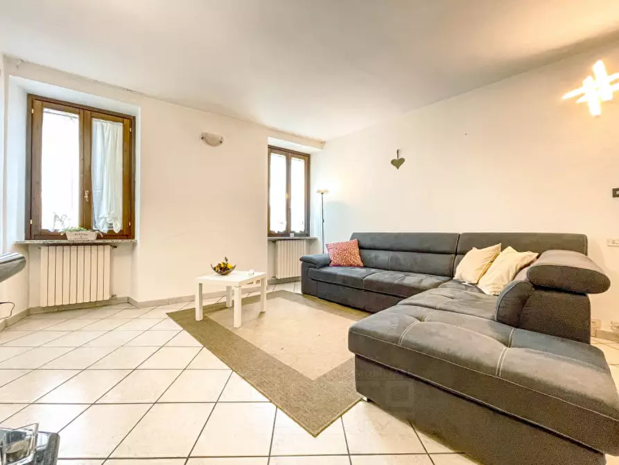 Immagine 6 di Appartamento in vendita  in via Roma a Pella