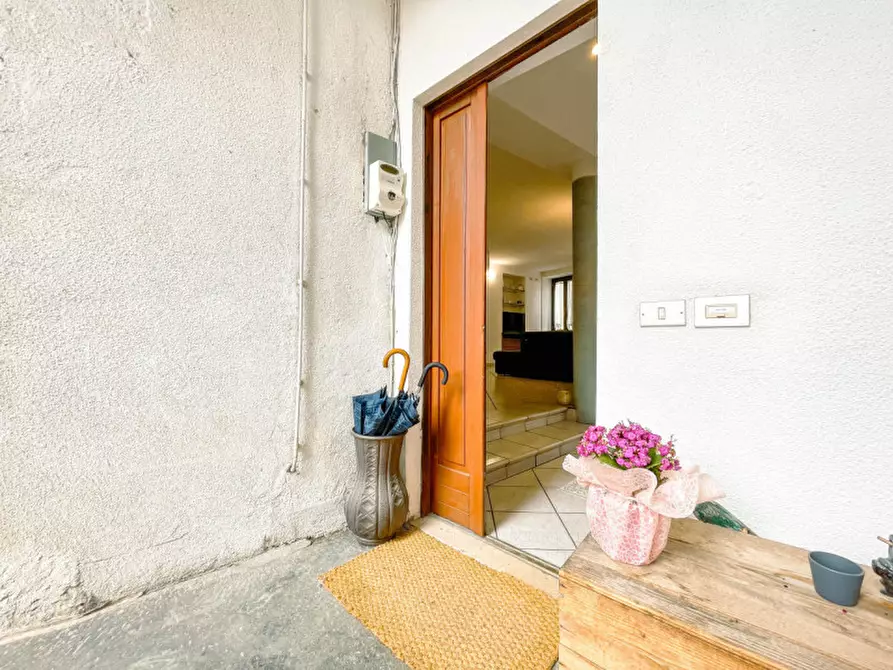 Immagine 13 di Appartamento in vendita  in via Roma a Pella