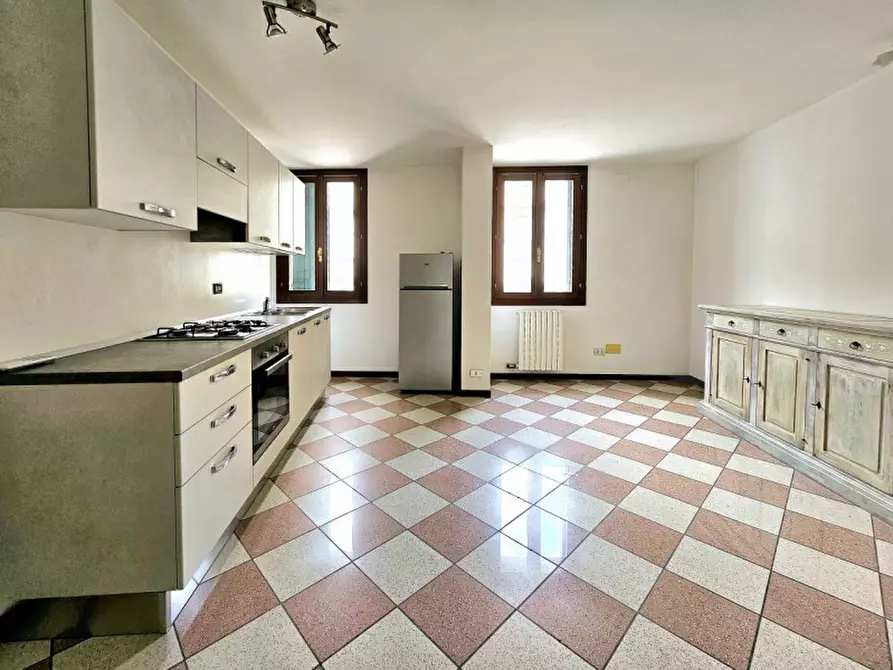 Immagine 1 di Appartamento in vendita  in VIA PRINCIPE AMEDEO a Este