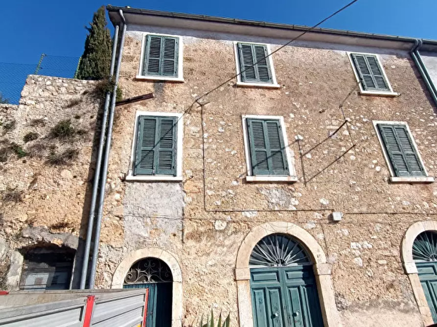 Immagine 5 di Rustico / casale in vendita  in Piazza Mercato Vecchio a Alvito