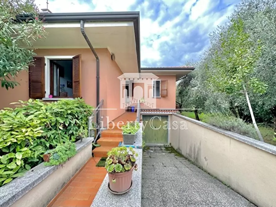 Immagine 2 di Villa in vendita  in Via Promontorio a Toscolano-Maderno