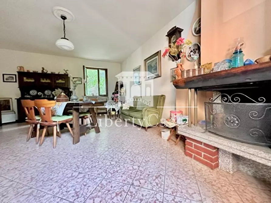 Immagine 3 di Villa in vendita  in Via Promontorio a Toscolano-Maderno