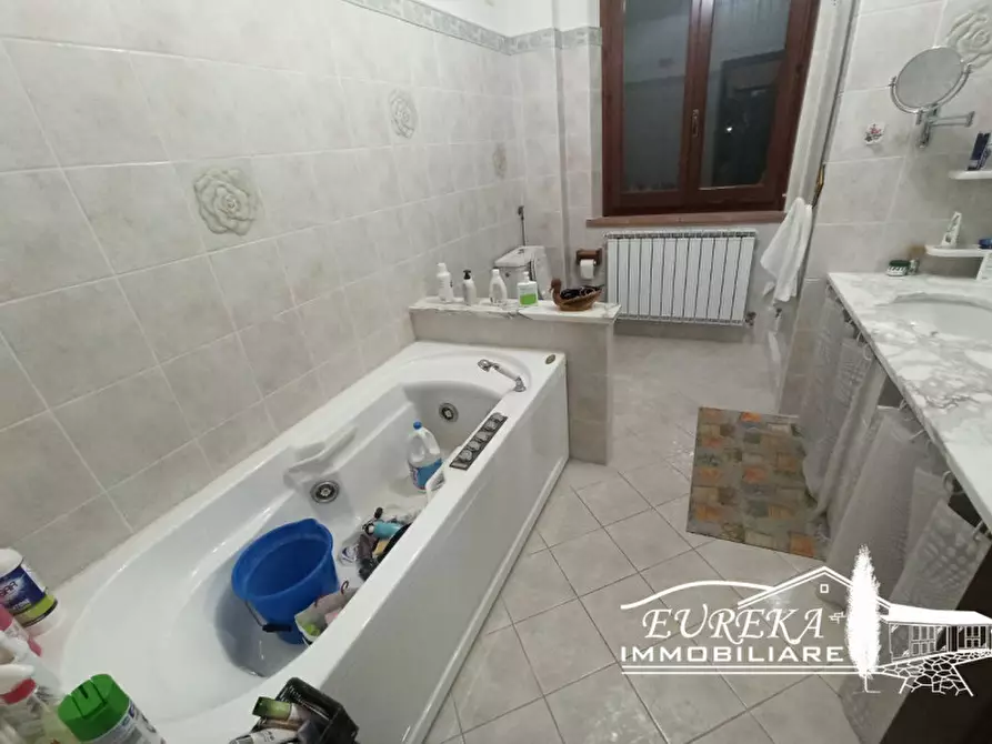 Immagine 17 di Villa in vendita  in Località Pineta a Castiglione Del Lago