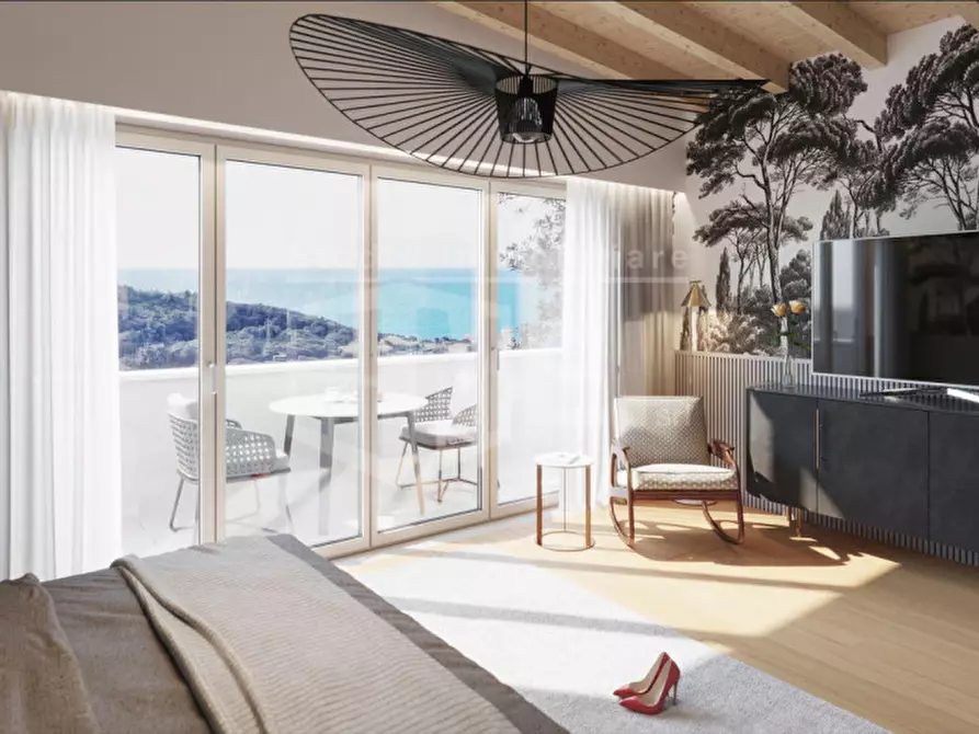 Immagine 5 di Attico in vendita  in viale del tirreno a Livorno