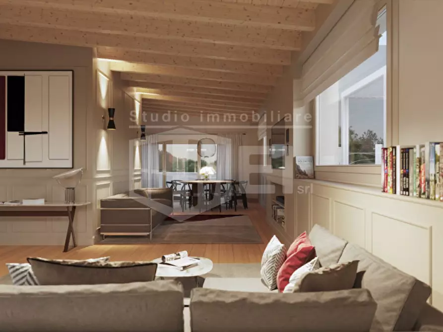 Immagine 18 di Attico in vendita  in viale del tirreno a Livorno