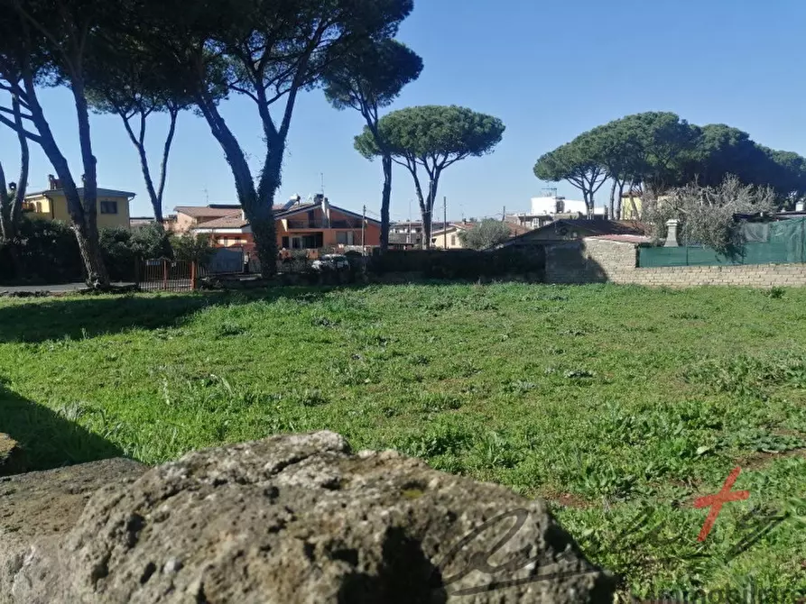 Immagine 1 di Terreno in vendita  in VIA FERMIGNANO 123 a Roma