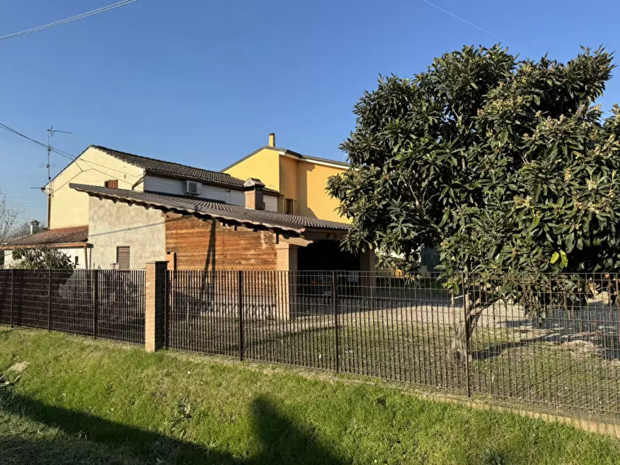 Immagine 1 di Casa bifamiliare in vendita  in Via Garzara a Borgo Veneto
