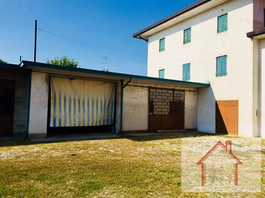 Immagine 5 di Rustico / casale in vendita  a Nervesa Della Battaglia