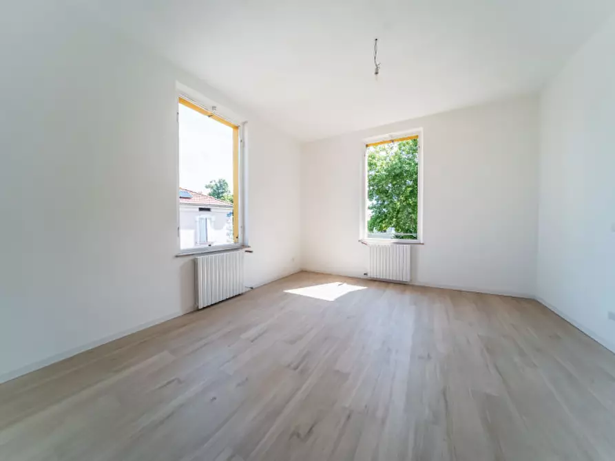 Immagine 2 di Appartamento in vendita  in Via dei Mille n.102 a Parma