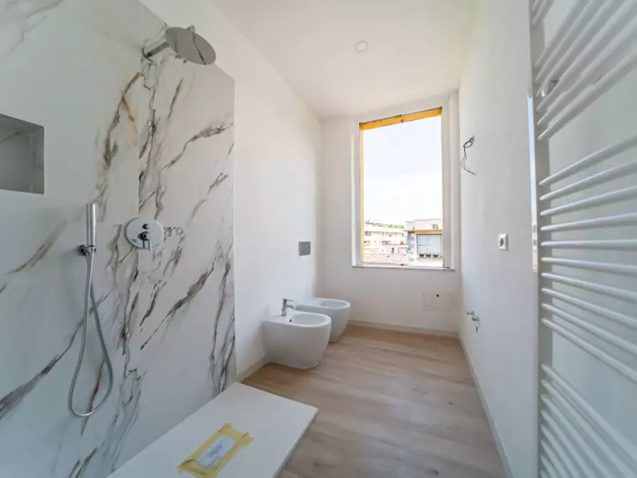 Immagine 33 di Appartamento in vendita  in Via dei Mille n.102 a Parma