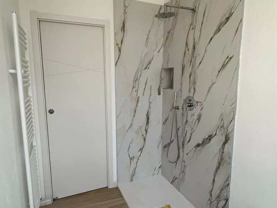 Immagine 35 di Appartamento in vendita  in Via dei Mille n.102 a Parma