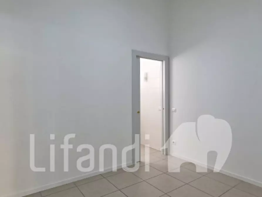 Immagine 7 di Negozio in affitto  in via dalmazia a Bolzano