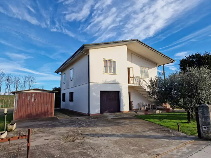 Immagine 1 di Casa indipendente in vendita  in VIA RIVA DI FIUME a Este