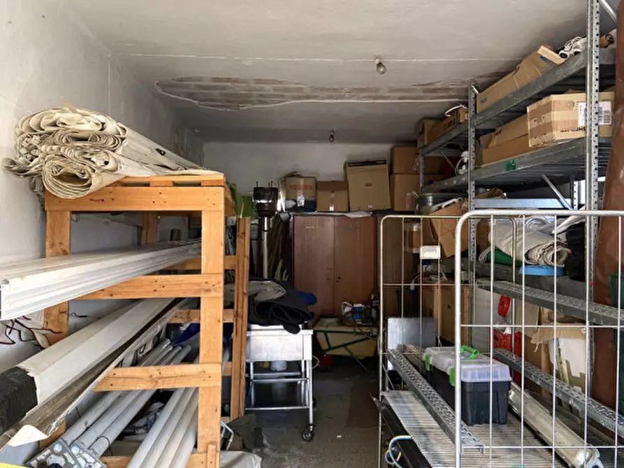 Immagine 4 di Magazzino in vendita  in via XXIV maggio 78 a Mossa