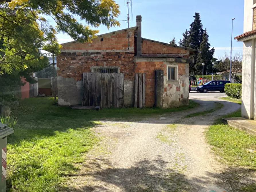 Immagine 19 di Magazzino in vendita  in via XXIV maggio 78 a Mossa