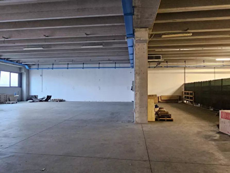 Immagine 4 di Capannone industriale in affitto  in Via Prima Strada a Padova
