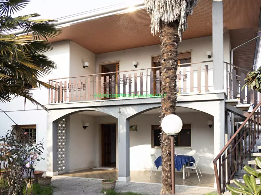 Immagine 1 di Casa indipendente in vendita  in via Rialto a Martellago