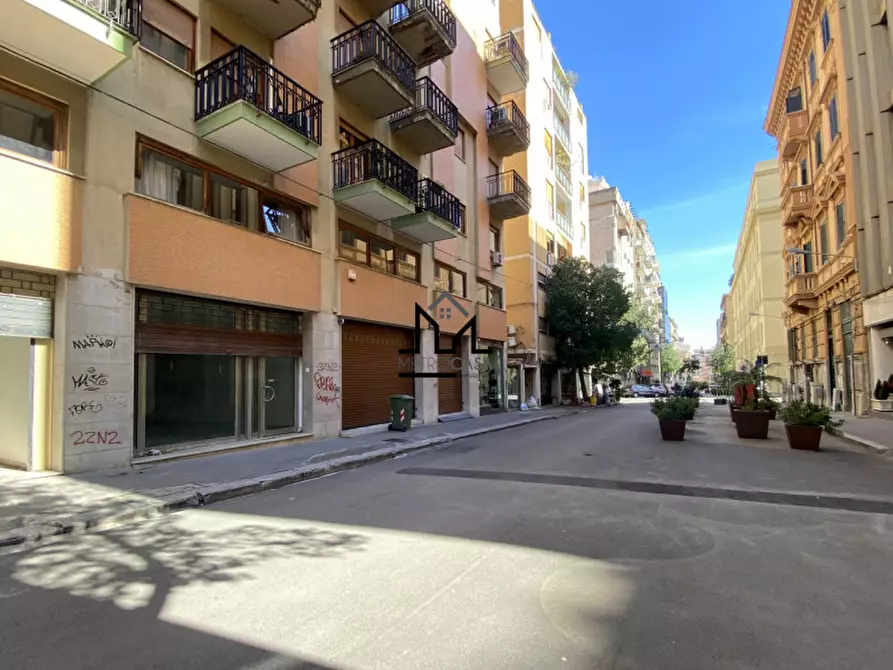 Immagine 2 di Negozio in vendita  a Palermo