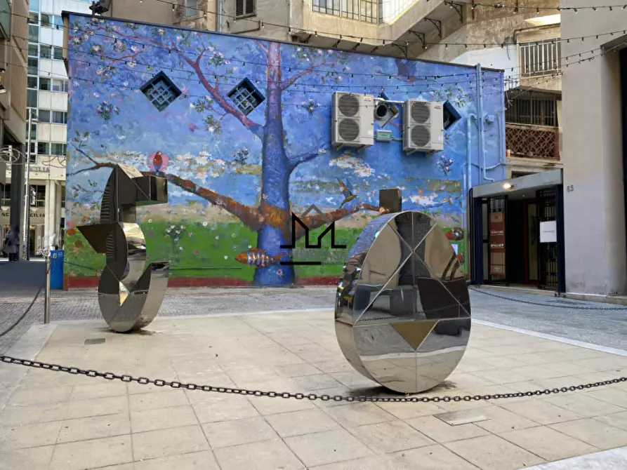 Immagine 19 di Negozio in vendita  a Palermo