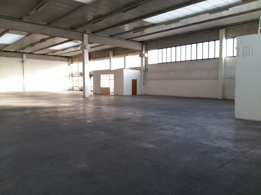Immagine 9 di Capannone industriale in affitto  in strada provnciale 16 a Monselice