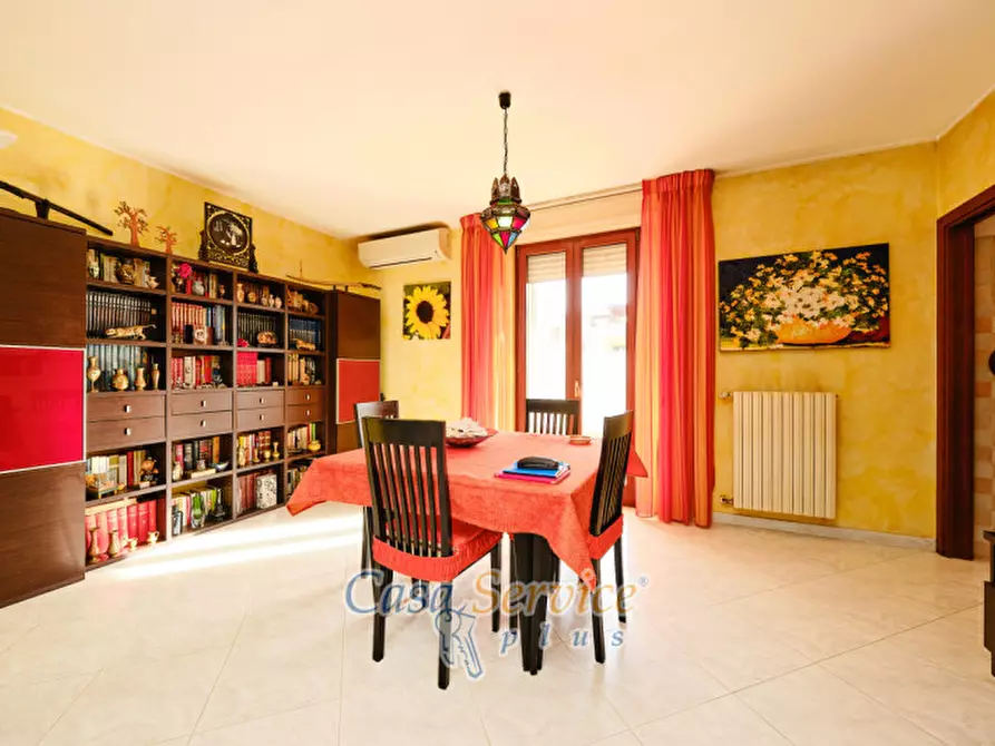 Immagine 25 di Appartamento in vendita  in Via Berta a Parabita