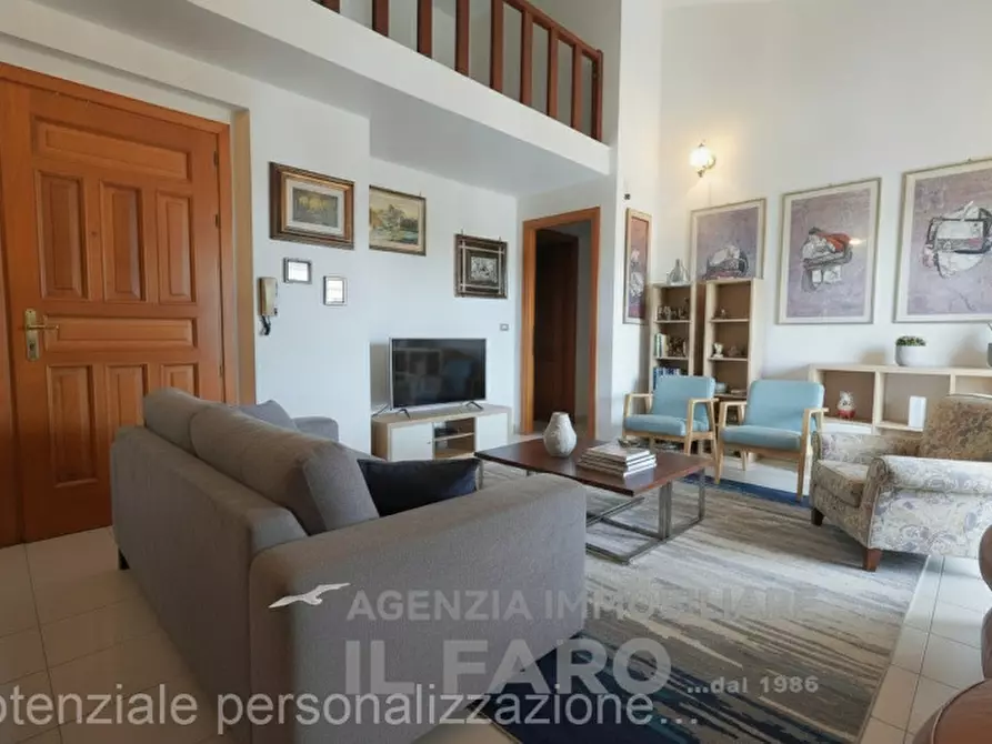 Immagine 1 di Appartamento in vendita  in Via Indipendenza vic. B a La Maddalena