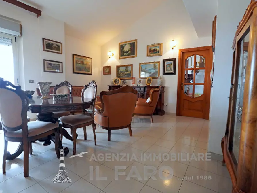Immagine 2 di Appartamento in vendita  in Via Indipendenza vic. B a La Maddalena
