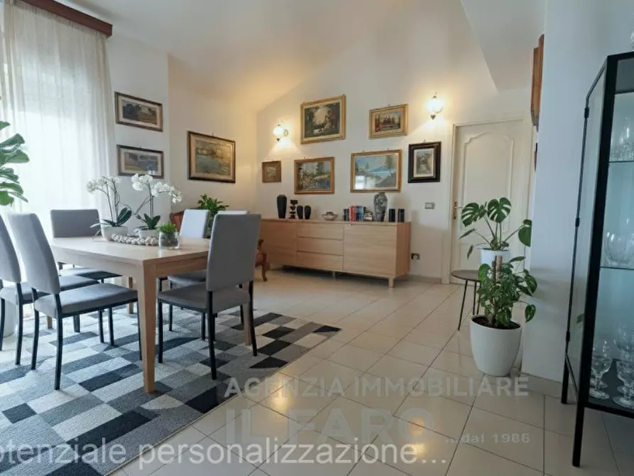 Immagine 4 di Appartamento in vendita  in Via Indipendenza vic. B a La Maddalena