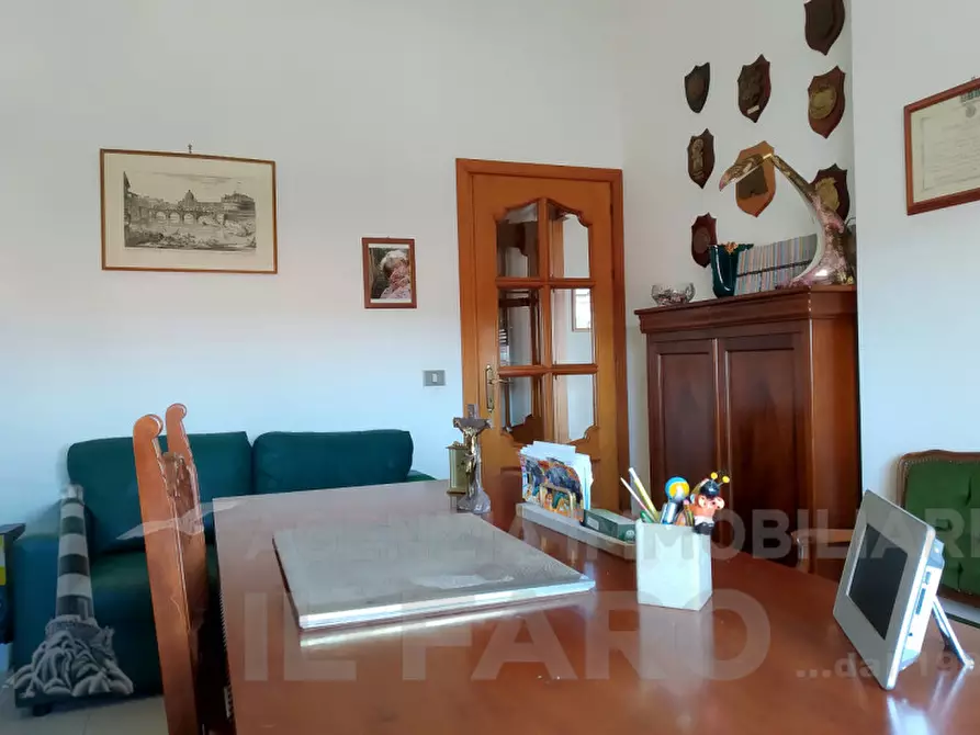 Immagine 5 di Appartamento in vendita  in Via Indipendenza vic. B a La Maddalena