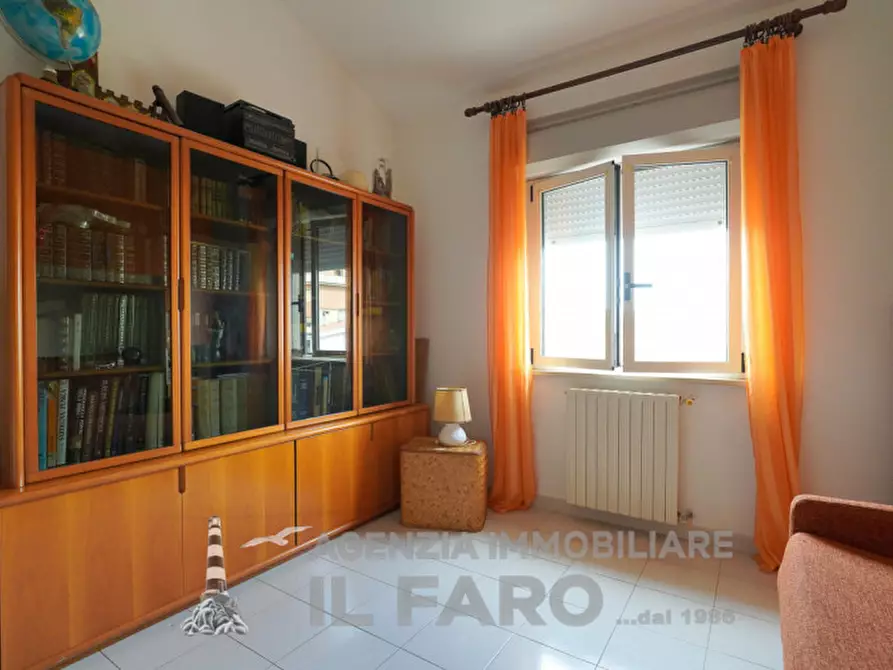 Immagine 6 di Appartamento in vendita  in Via Indipendenza vic. B a La Maddalena