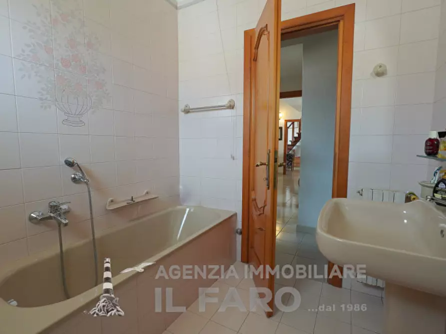 Immagine 21 di Appartamento in vendita  in Via Indipendenza vic. B a La Maddalena