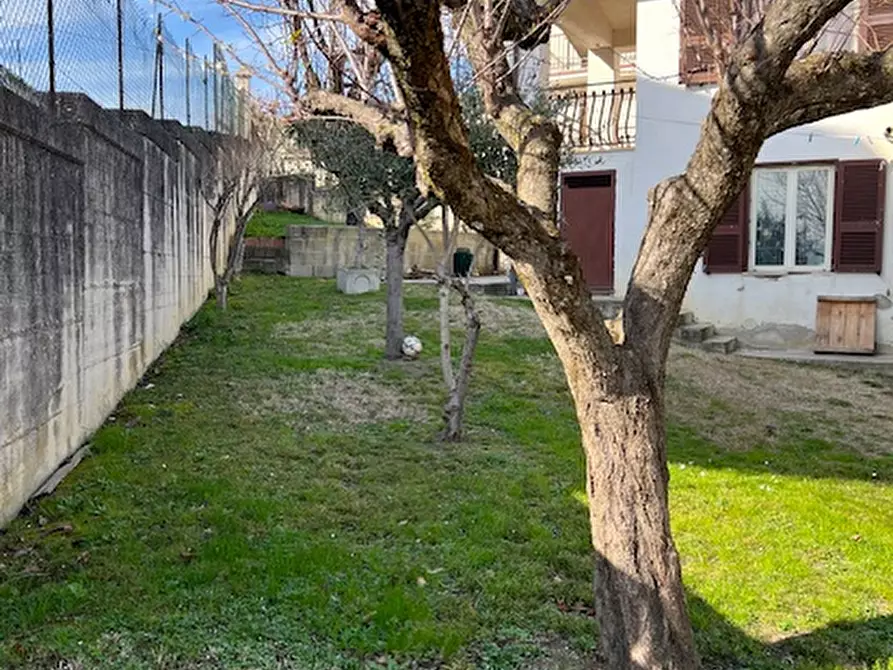 Immagine 5 di Casa indipendente in vendita  in Via San Rocco a Colledara