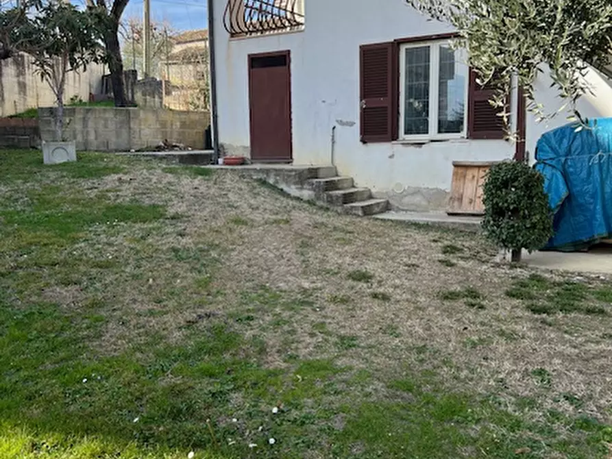 Immagine 6 di Casa indipendente in vendita  in Via San Rocco a Colledara