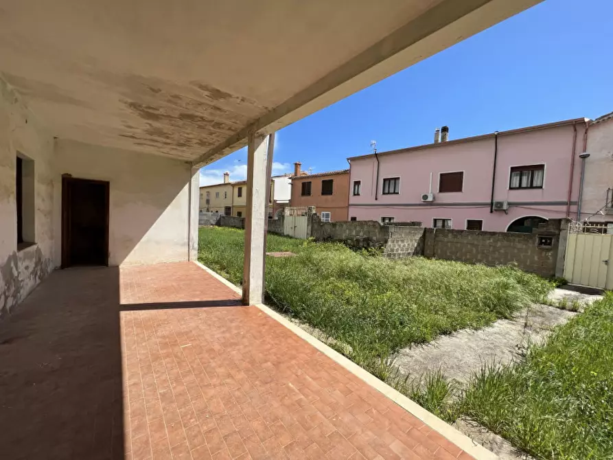 Immagine 10 di Villa in vendita  in Vico Giuseppe Garibaldi 20 a Pula