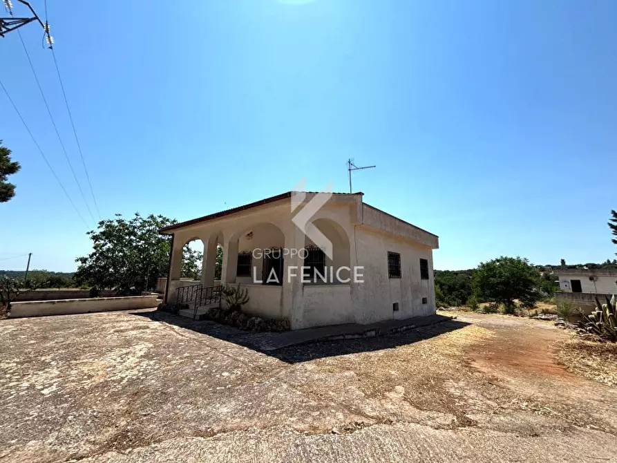Immagine 1 di Villa in vendita  in STRADA PORCILE PALESI a Martina Franca