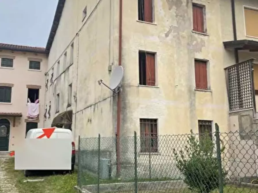 Immagine 1 di Villetta a schiera in vendita  in VIA LAGO DI SOTTO 32 a Velo D'astico