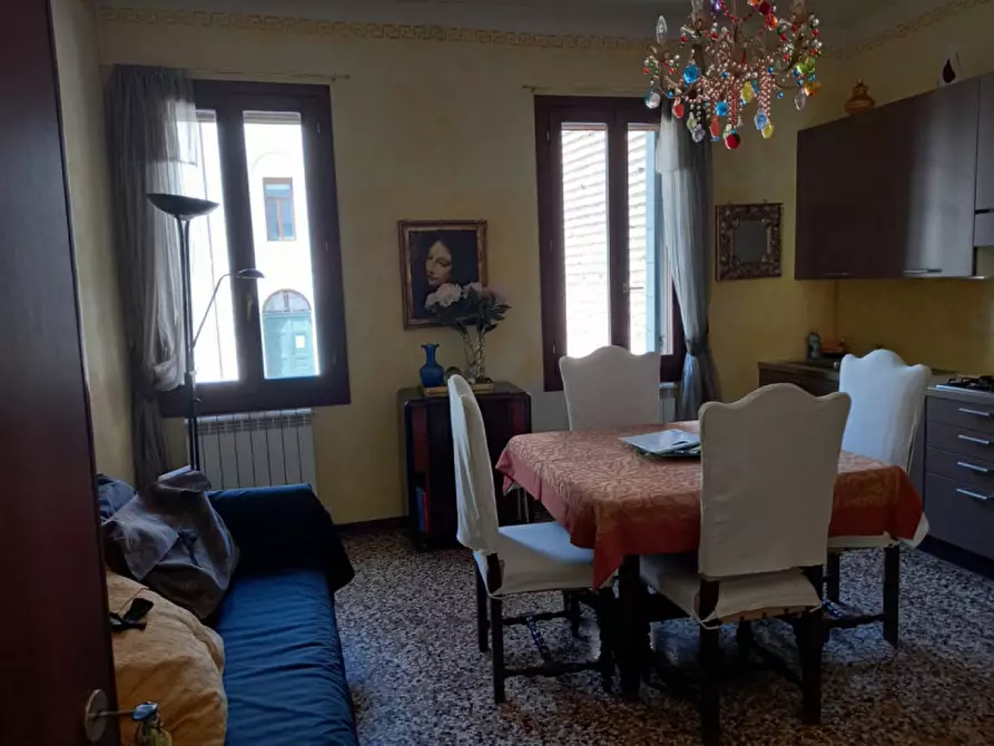 Immagine 1 di Appartamento in vendita  in campo san lorenzo a Venezia