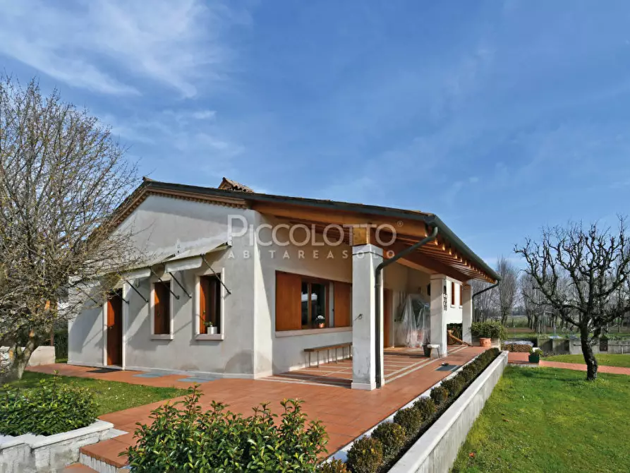 Immagine 21 di Villa in vendita  in via Mattarelli a Fonte