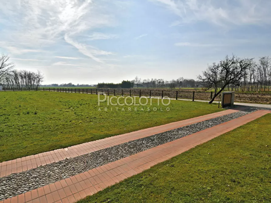 Immagine 26 di Villa in vendita  in via Mattarelli a Fonte