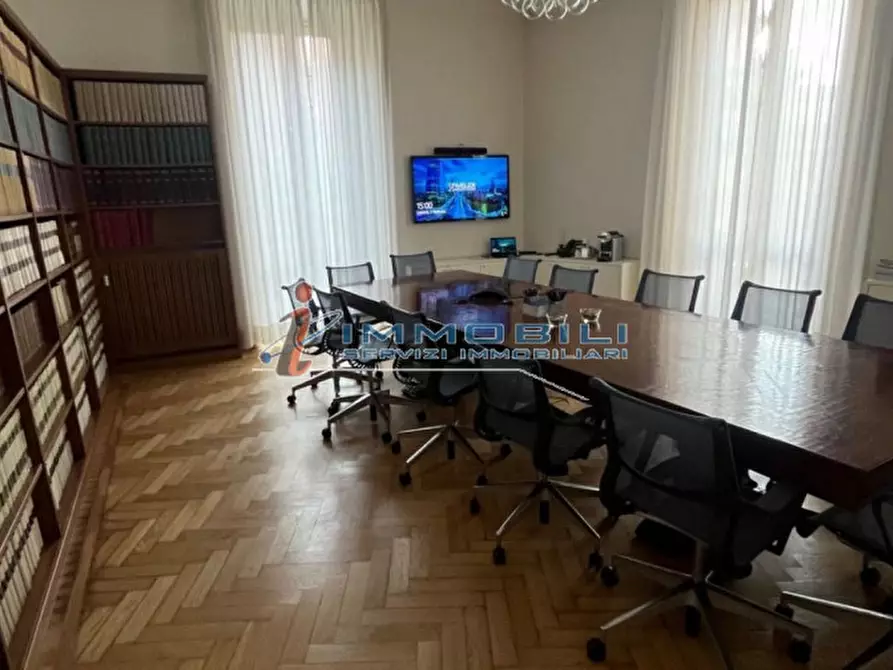 Immagine 1 di Ufficio in affitto  in VIA MANZONI ALESSANDRO a Milano
