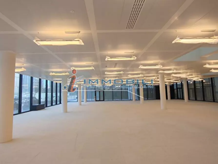 Immagine 12 di Ufficio in affitto  in VIALE SARCA a Milano