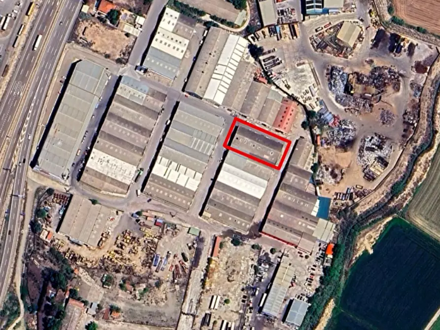 Immagine 18 di Capannone industriale in vendita  in Villanueva de Gallego Calle C, N. 1 a Macerata
