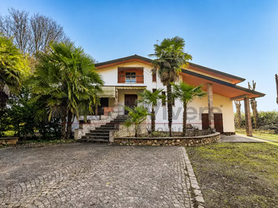 Immagine 1 di Casa indipendente in vendita  in Via Santa Caterina a Correzzola