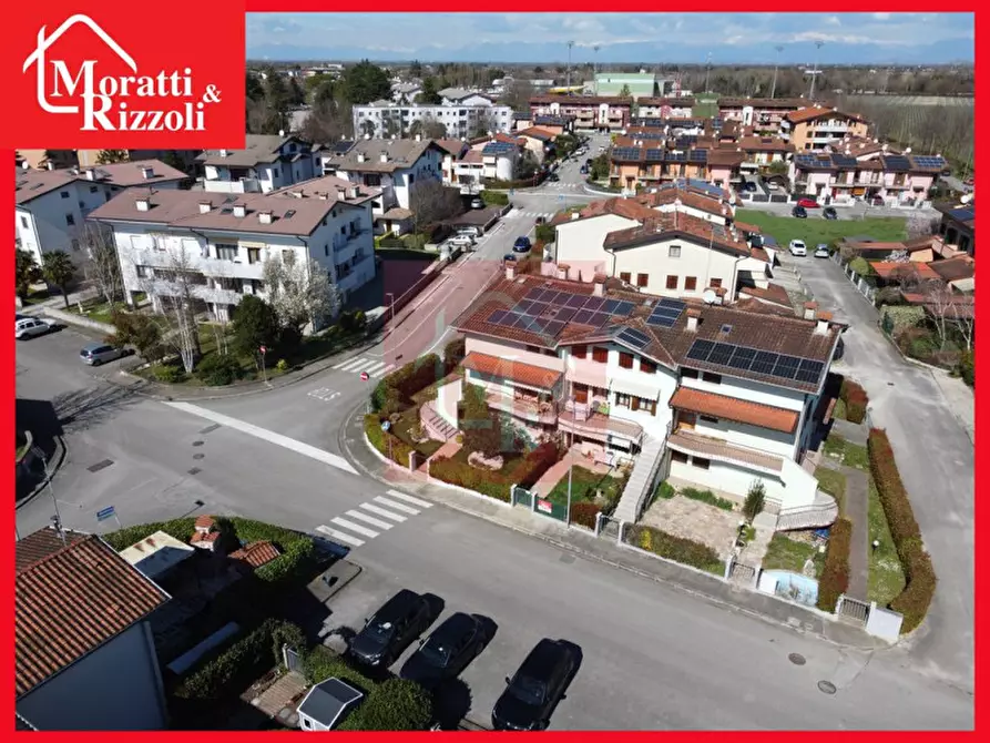 Immagine 1 di Appartamento in vendita  in via Eugenio Montale 17 a Cervignano Del Friuli