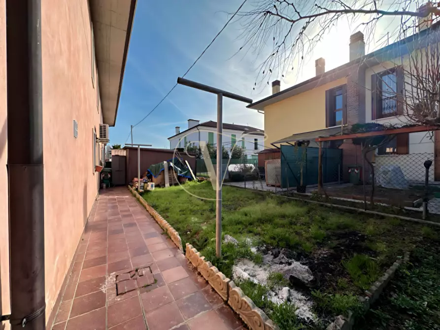 Immagine 35 di Casa bifamiliare in vendita  in Via Monte Grappa 14 a Montegaldella
