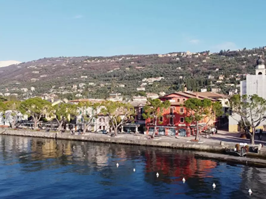 Immagine 15 di Appartamento in vendita  in Lungolago Vittorio Veneto a Torri Del Benaco