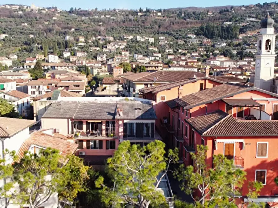 Immagine 17 di Appartamento in vendita  in Lungolago Vittorio Veneto a Torri Del Benaco
